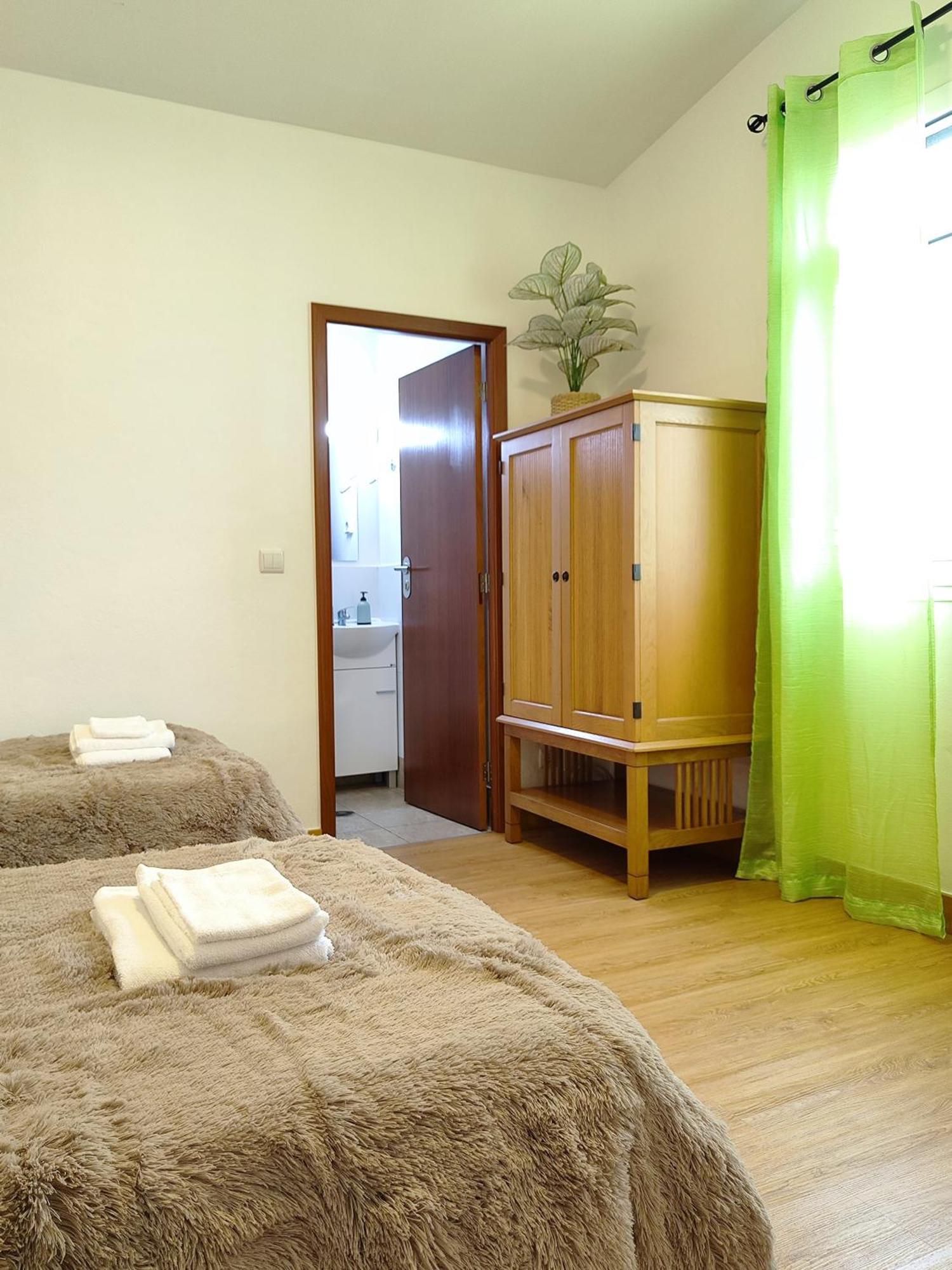 Gateone Al Airport View House Villa Machico  Exterior photo