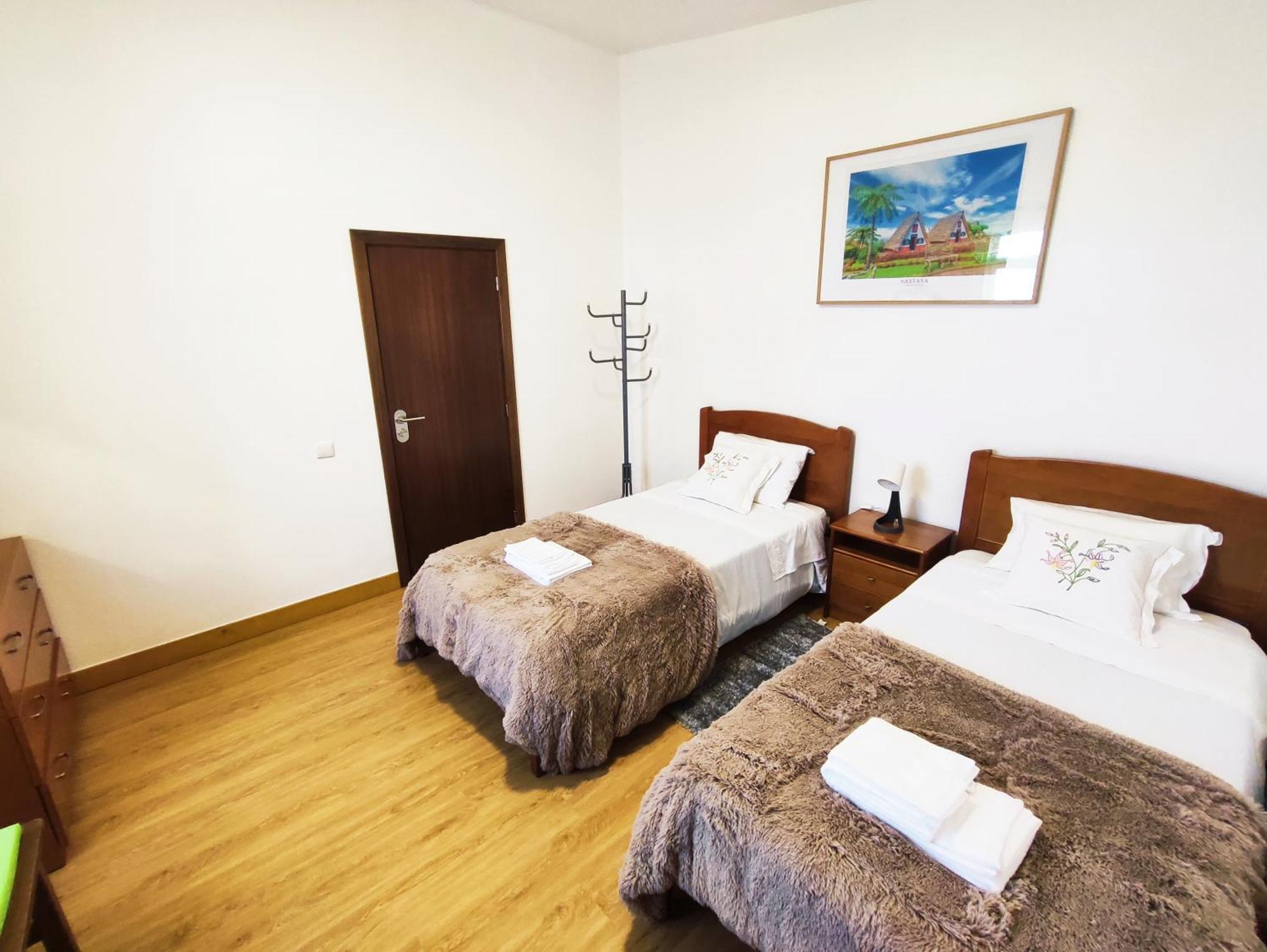 Gateone Al Airport View House Villa Machico  Exterior photo