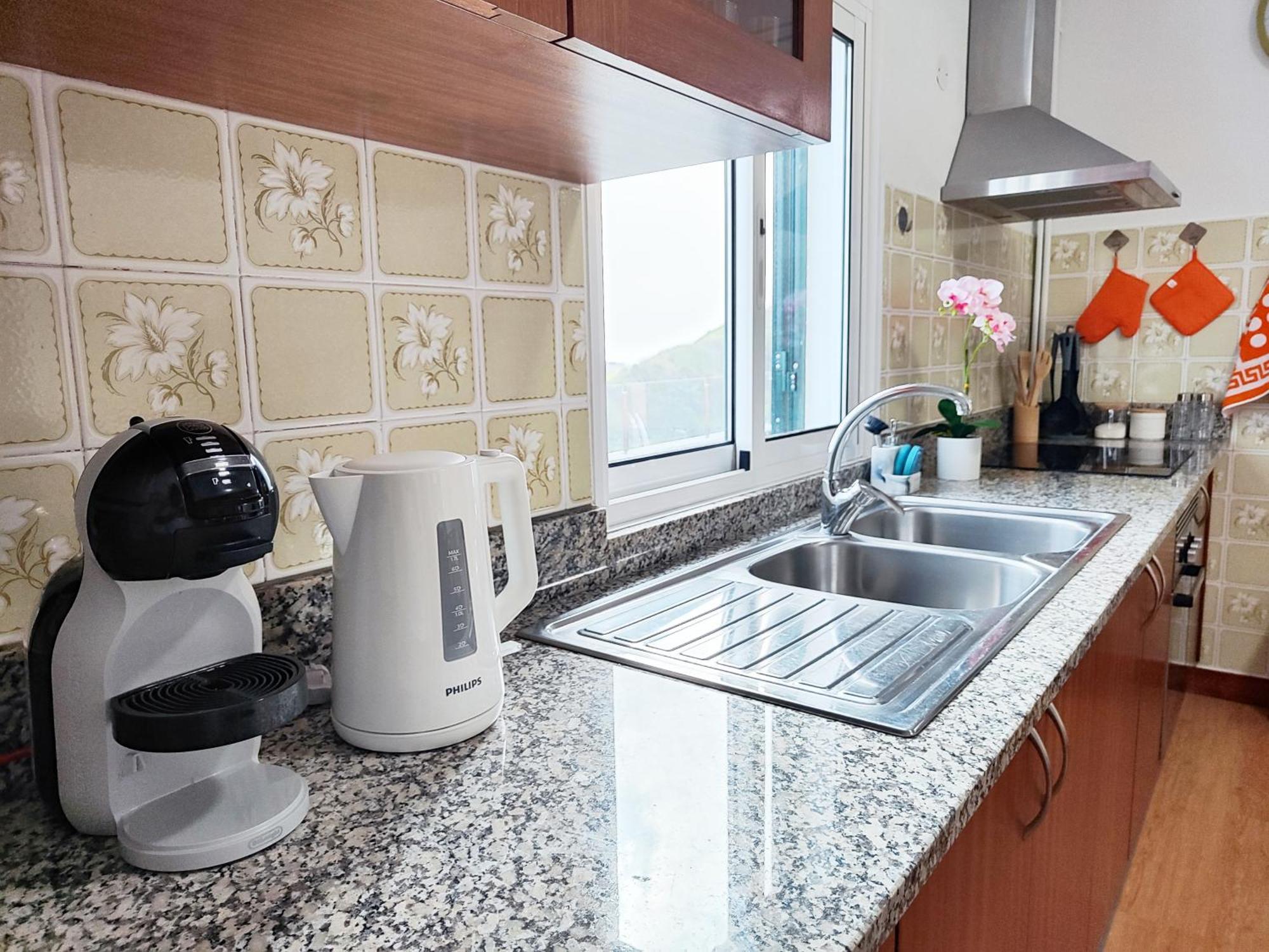 Gateone Al Airport View House Villa Machico  Exterior photo