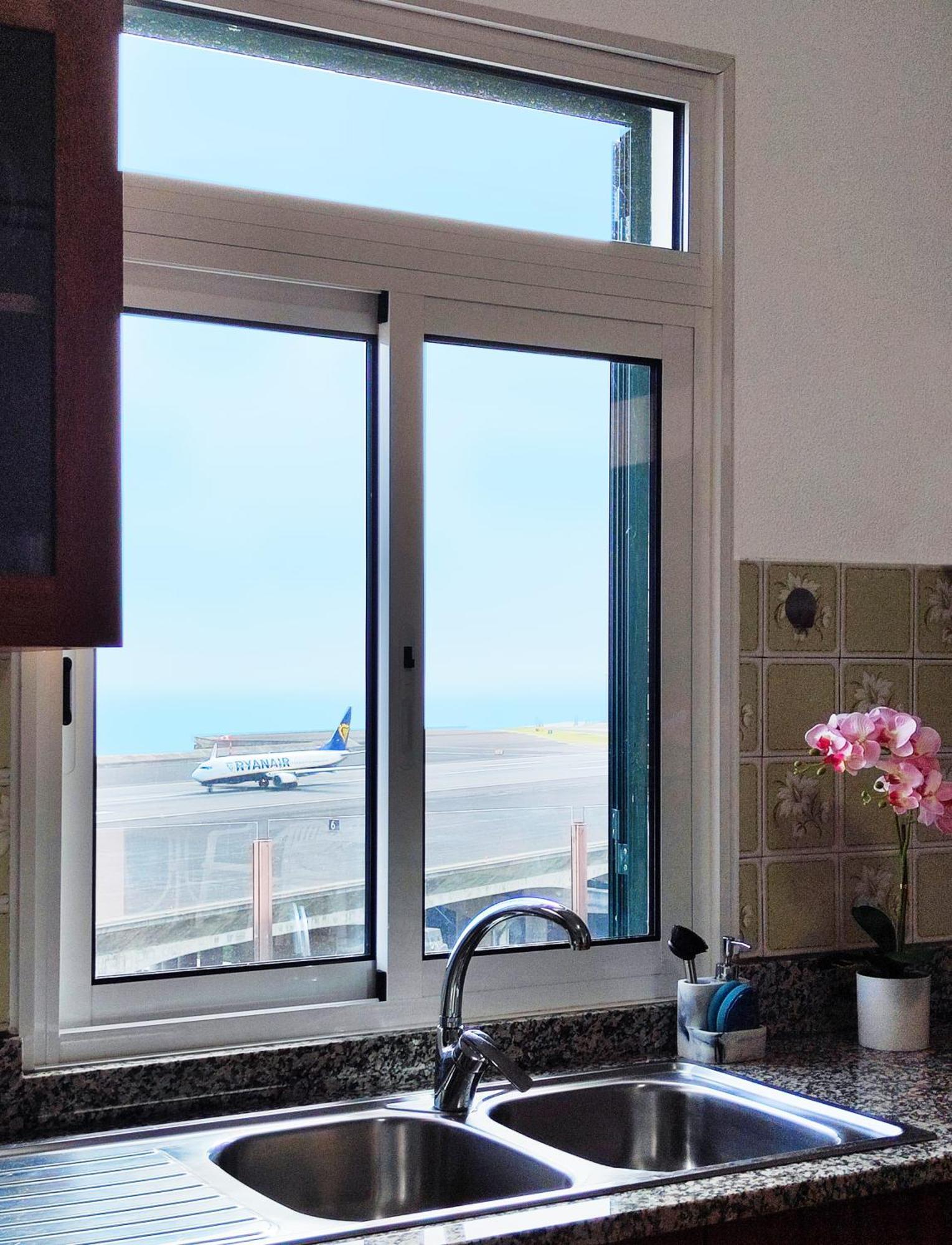 Gateone Al Airport View House Villa Machico  Exterior photo